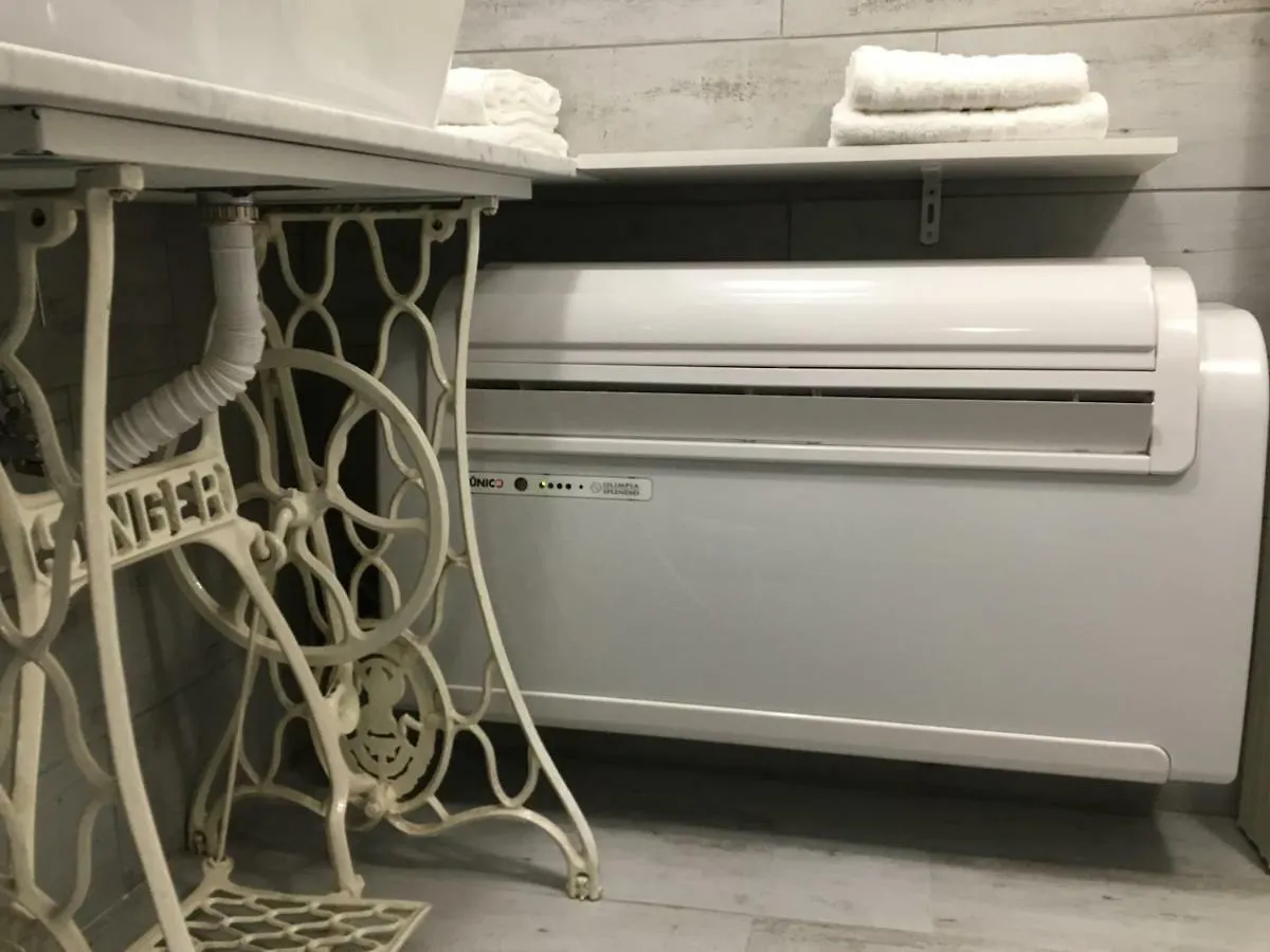 Via Tribunali 222 Small Holiday Home Naples Italy